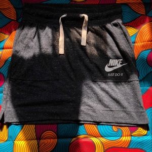 Grey/Black Girls Nike Skirt: Size XS